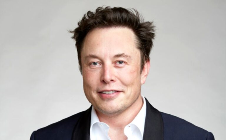 Elon Musk amenaza con cancelar la compra de Twitter